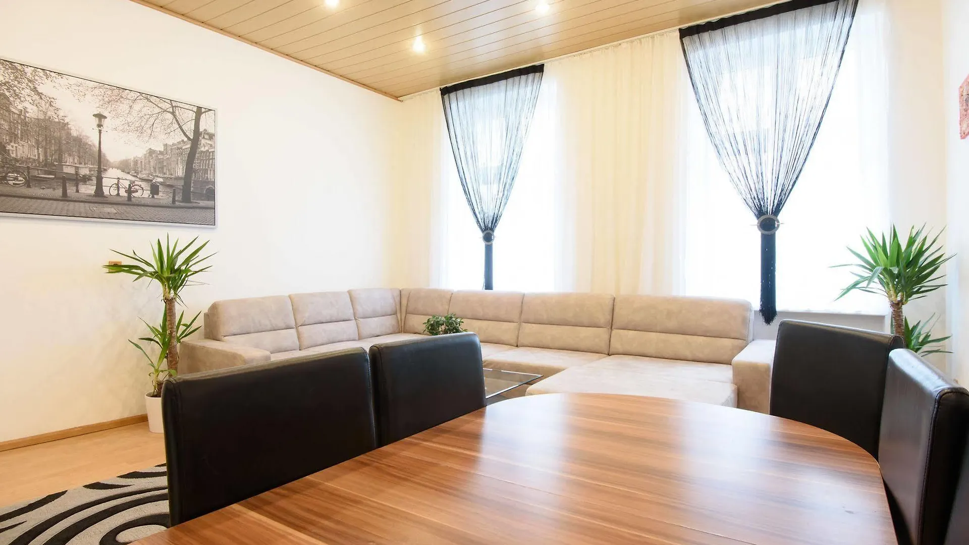 Royal Resort Apartments Urania Vienna 0*,